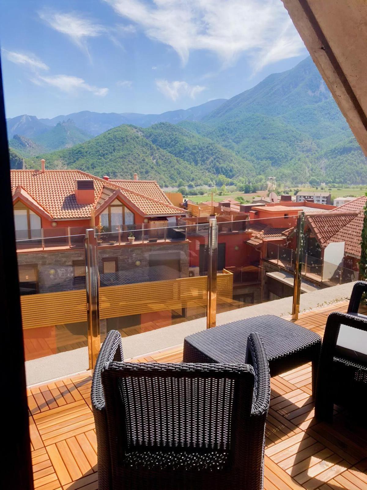 Duplex Amb Vistes Al Pirineu Catala Apartment Coll de Nargo